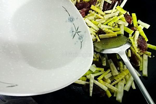 野笋炒腊肠的做法图解7