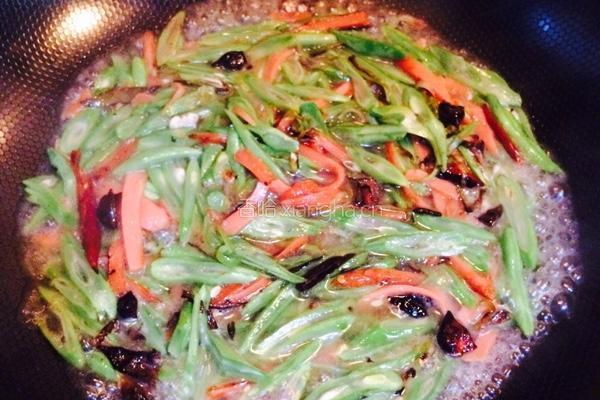 火腿炒四季豆的做法图解5