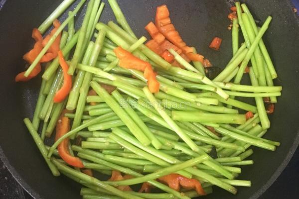 芦蒿豆干的做法图解2