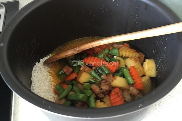 五花肉焖饭的做法图解7