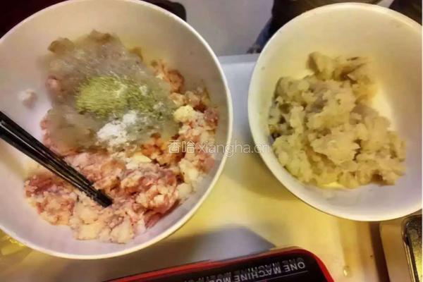 碧玉白菜鲜虾卷的做法图解2