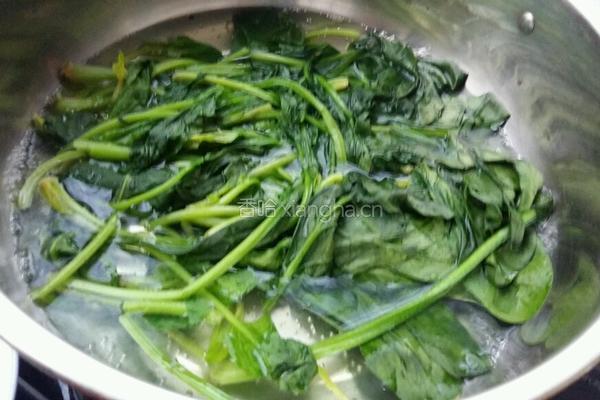 菠菜拌花生米的做法图解5