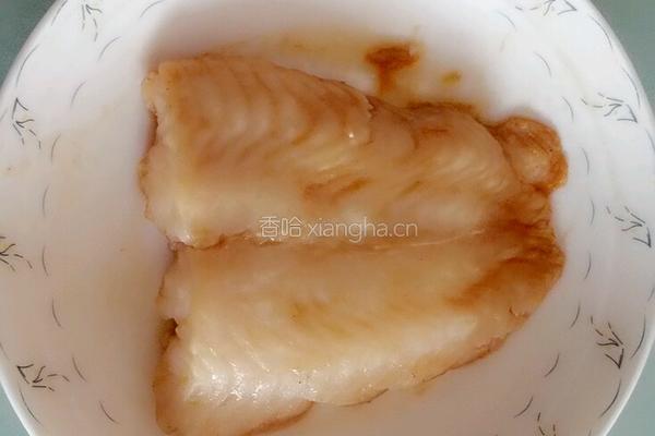 清蒸目鱼段的做法图解3