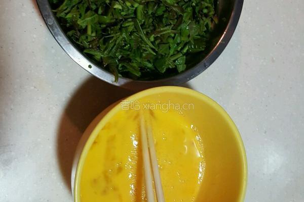 香椿芽炒鸡蛋的做法图解3