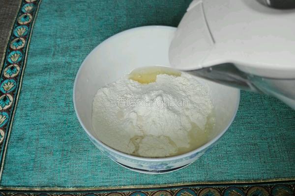黑芝麻大汤圆的做法图解3