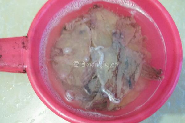墨鱼干烧排骨的做法图解2