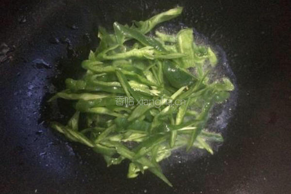 辣椒炒牛肚的做法图解4