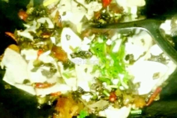 腊肉酸菜炒春笋的做法图解7