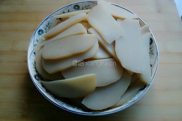 炒灰水粑（地方特色菜）的做法图解2