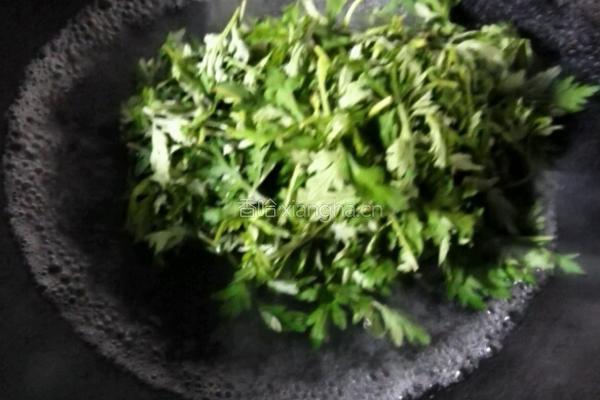 艾草猪肉汤的做法图解2