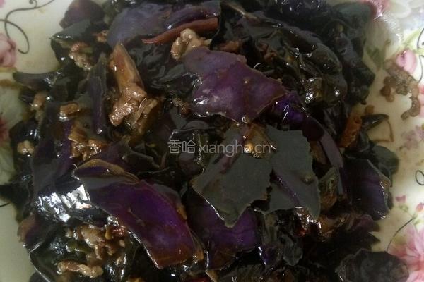 紫甘蓝炒木耳的做法图解5