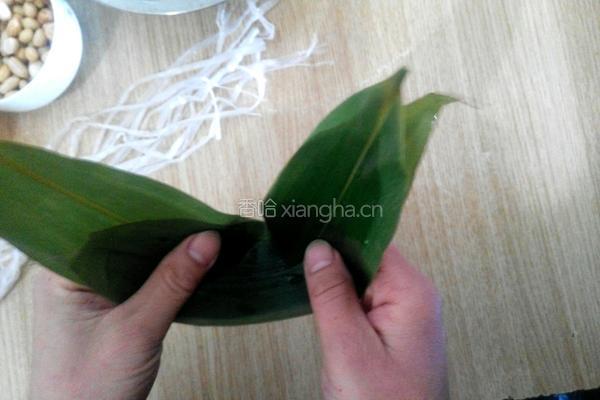 五彩糯米粽的做法图解4