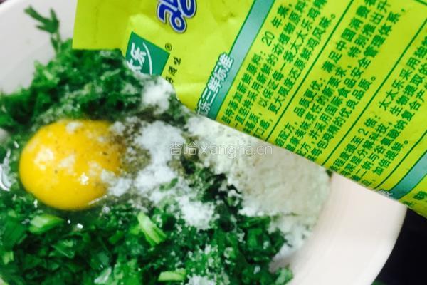 茼蒿韭菜丸子的做法图解5