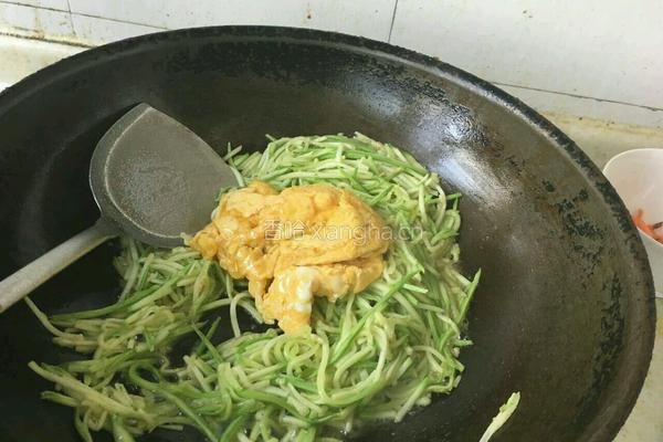 西葫芦炒土鸡蛋的做法图解12