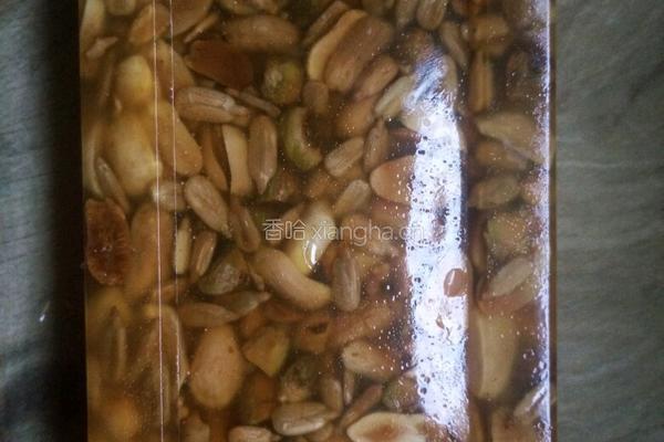 蜂蜜花生糖的做法图解7