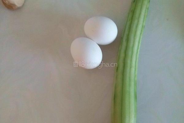 黄瓜鸡蛋饼的做法图解1