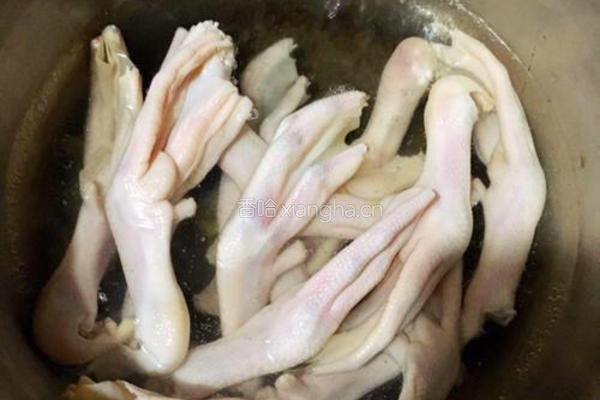 泡鸭脚的做法图解4