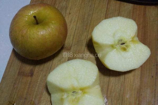 糖水苹果的做法图解1