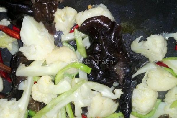 清炒菜花的做法图解4