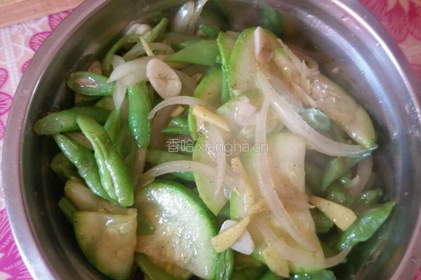 清炒豆角和西胡芦