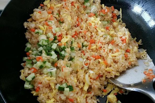 酱油炒饭的做法图解5