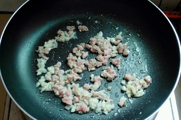 蒜香肉沫淋小白菜的做法图解6