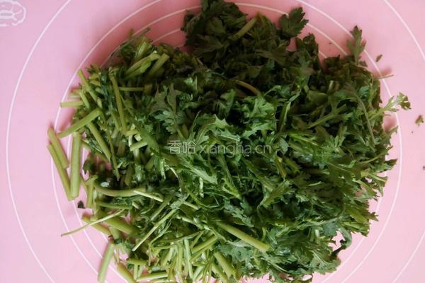 凉拌茼蒿的做法图解2