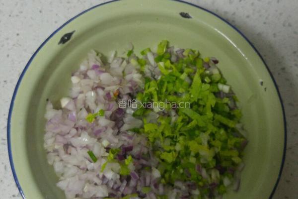 蔬菜鸡蛋饼的做法图解1