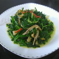 韭菜炒芦苇笋的做法[图]
