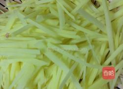 酸辣土豆丝的做法图解1