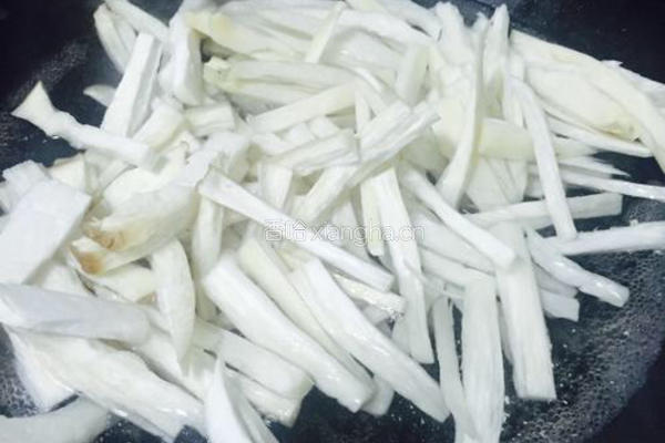 凉拌杏鲍菇的做法图解3