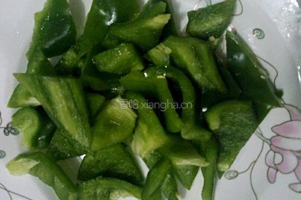 青椒豆腐的做法图解3