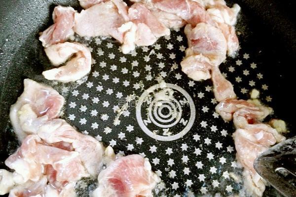 山药木耳炒肉的做法图解6