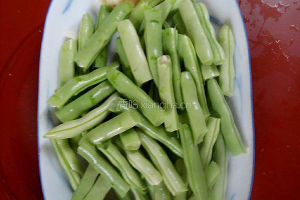 清炒四季豆的做法图解2