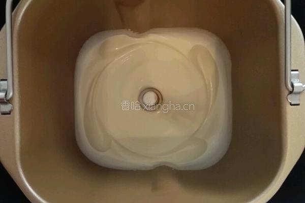 面包机自制牛奶冰淇淋的做法图解1