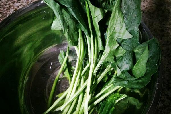 菠菜炝锅面的做法图解3