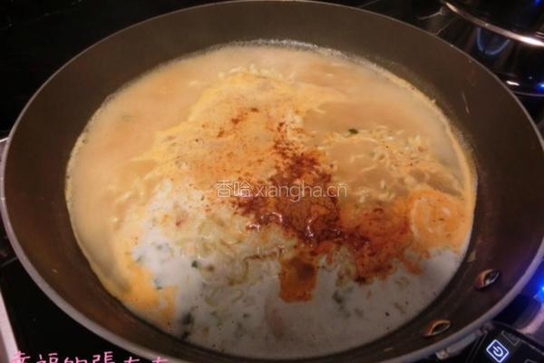 荷包蛋厚切午餐肉辛辣面的做法图解12