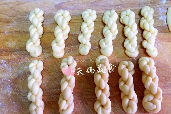 牛奶蜂蜜软麻花的做法图解12