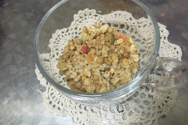 芒果麦片酸奶杯的做法图解2