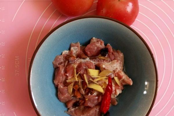牛肉柿子汤的做法图解1