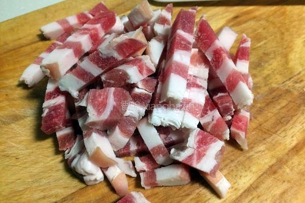 土豆盖饭的做法图解1