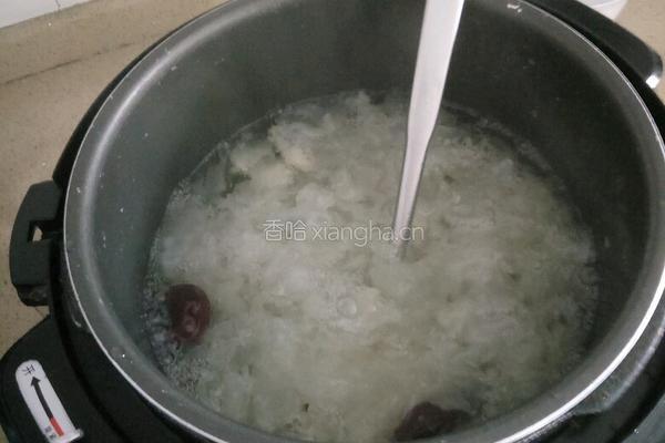 银耳红枣羹的做法图解5