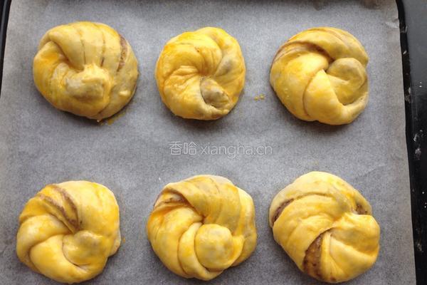 红豆沙卷面包的做法图解4
