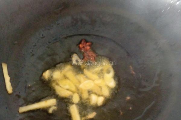辣酱鳕鱼炖豆腐的做法图解2