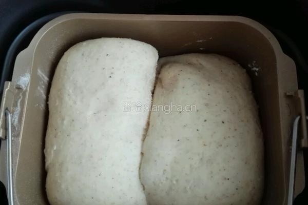 (冷藏汤种)豆沙蜜豆双拼薏仁土司的做法图解11