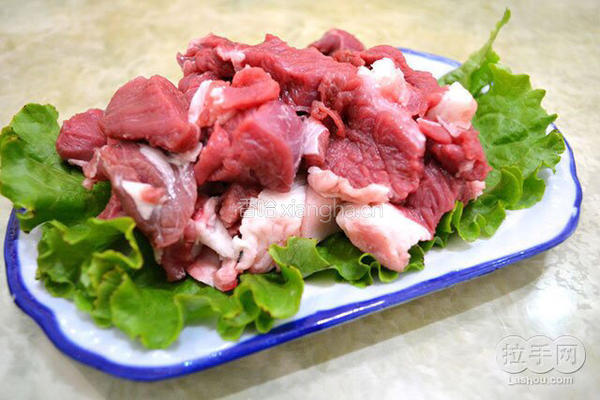 羊肉山药汤的做法图解1