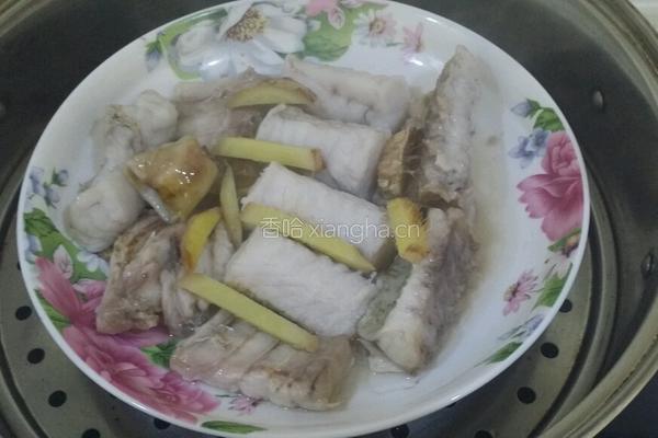 快手蒸白鱼的做法图解3