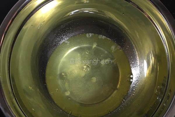 戚风蛋糕的做法图解5
