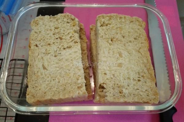 (汤种)十谷米萝卜干全麦土司