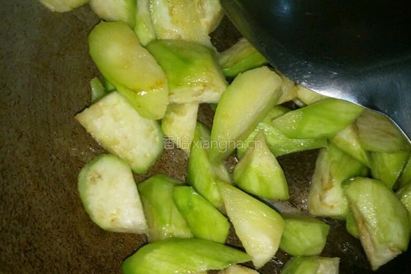 茄子烧毛豆的做法图解5